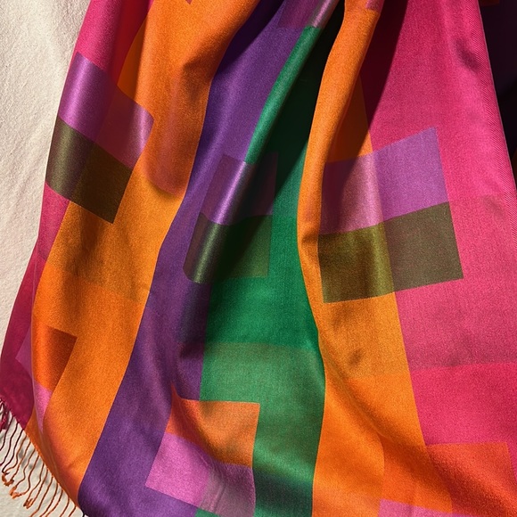 Brightly colored heavy silk wrap/scarf - Picture 2 of 4